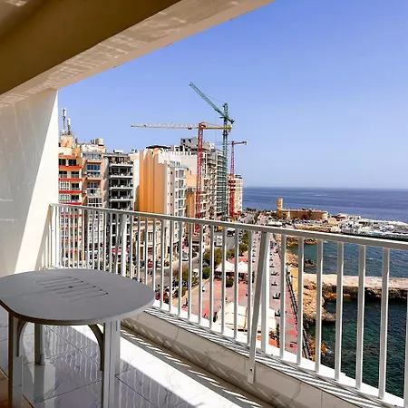 Elegant Oceanfront With Coastal Charm S11 * スリーマ